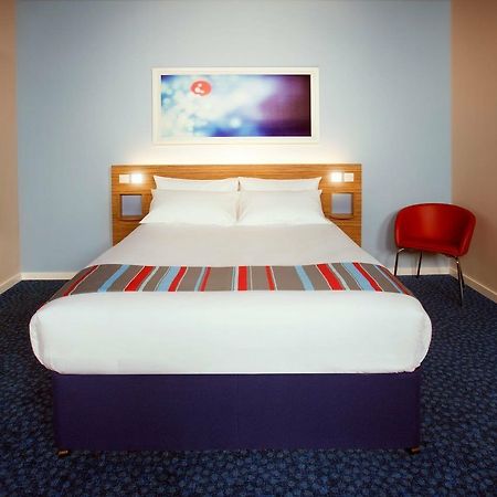 Travelodge Уиднис Екстериор снимка