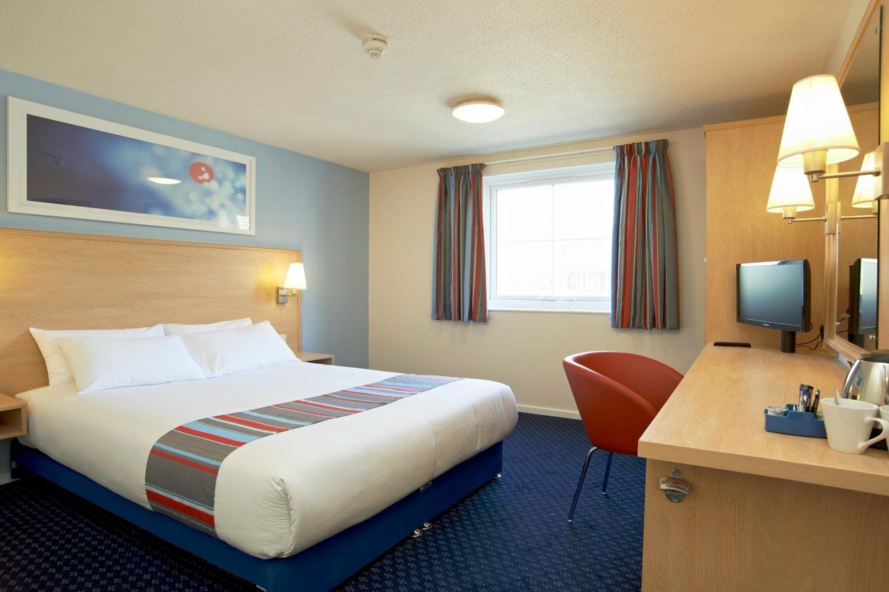 Travelodge Уиднис Екстериор снимка