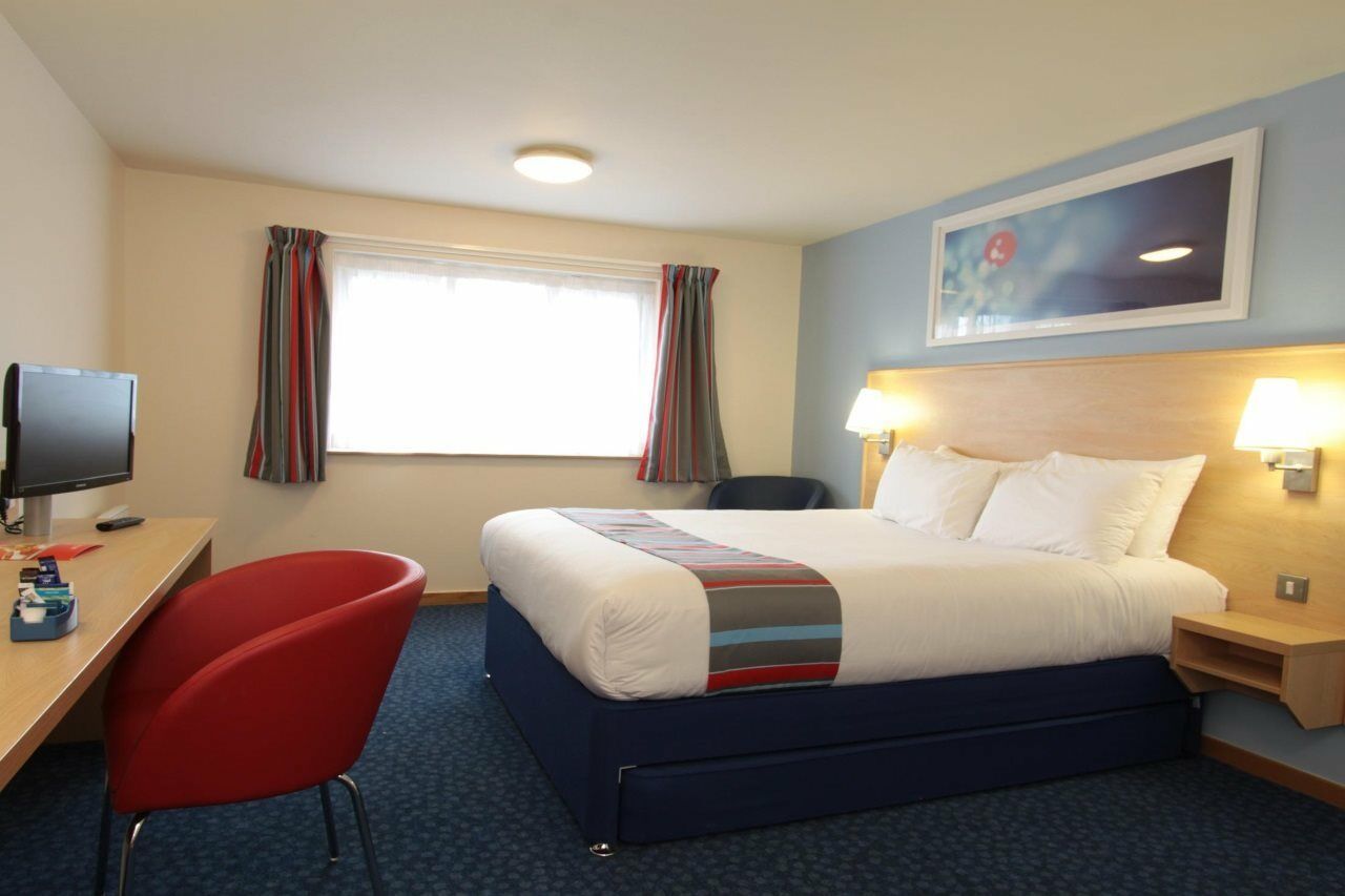 Travelodge Уиднис Екстериор снимка